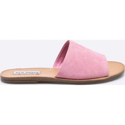 Steve Madden - Klapki. Różowe klapki damskie Steve Madden, bez wzorów, ze skóry, bez obcasa, na obcasie. W wyprzedaży za 139,90 zł.