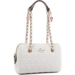 Torebka GUESS - HWVG69 88760 WHI. Białe torebki klasyczne damskie marki Guess, z aplikacjami, ze skóry ekologicznej. Za 449,00 zł.
