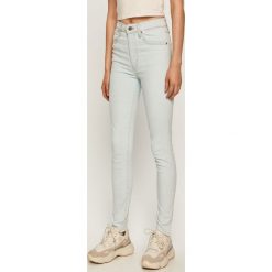 Levi's - Jeansy. Niebieskie jeansy damskie Levi's®, s, bez wzorów, z elastanu, z podwyższonym stanem. Za 459,90 zł.