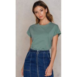 Rut&Circle Klasyczny T-shirt Ellen - Green. Zielone t-shirty damskie Rut&Circle, z klasycznym kołnierzykiem. Za 80,95 zł.