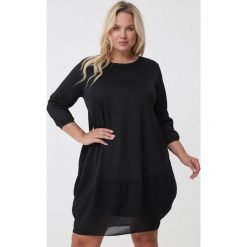 Czarna Sukienka Leanne. Czarne sukienki damskie Born2be, w paski, z dzianiny, z okrągłym kołnierzem, bez rękawów, midi. Za 79,99 zł.