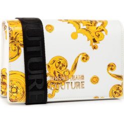 Torebka VERSACE JEANS COUTURE - E1VVBBU9 71494 MCI. Białe listonoszki damskie Versace Jeans Couture, bez wzorów, z jeansu, bez dodatków. W wyprzedaży za 609,00 zł.