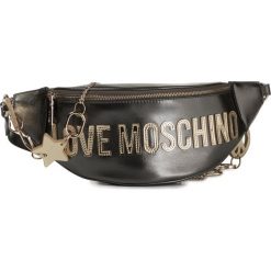 Saszetka nerka LOVE MOSCHINO - JC4041PP18LD0906 Metallic. Szare nerki damskie Love Moschino, bez wzorów, ze skóry ekologicznej, młodzieżowe, bez dodatków. W wyprzedaży za 549,00 zł.