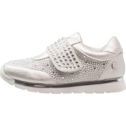 XTI Tenisówki i Trampki silver. Szare trampki chłopięce marki Xti, z materiału. Za 209,00 zł.