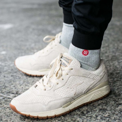 Buty KangaROOS Ultimate Leather "Beige" (472110010). Brązowe halówki męskie marki NEWFEEL, z gumy. Za 249,99 zł.