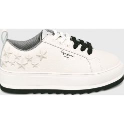 Pepe Jeans - Buty Otawa Studs. Białe koturny damskie Pepe Jeans, bez obcasa, na obcasie, na sznurówki. W wyprzedaży za 239,90 zł.