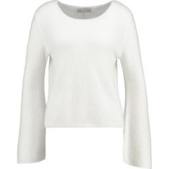 Swetry klasyczne damskie: InWear NELLI FLARE SLEEVE Sweter white smoke