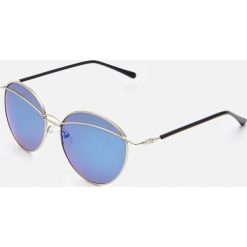 Okulary przeciwsłoneczne - Niebieski. Niebieskie okulary przeciwsłoneczne damskie Cropp. Za 39,99 zł.