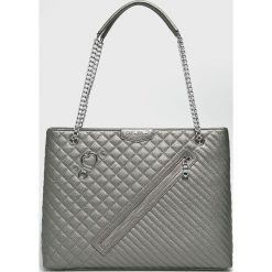 Love Moschino - Torebka. Żółte torebki klasyczne damskie marki Love Moschino, z materiału, na ramię, duże, pikowane. W wyprzedaży za 579,90 zł.