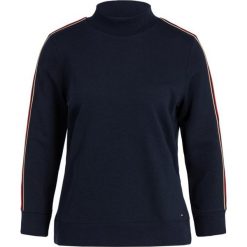 Bluza TOMMY HILFIGER WW0WW25166. Niebieskie bluzy damskie TOMMY HILFIGER, l, bez wzorów, z bawełny, bez rękawów, bez kaptura. W wyprzedaży za 229,00 zł.