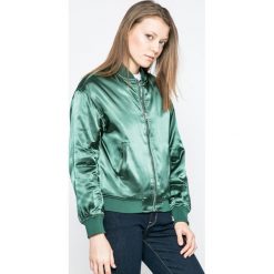 Calvin Klein Jeans - Kurtka Padded Bomb. Zielone kurtki damskie marki Calvin Klein Jeans, s, z poliesteru. W wyprzedaży za 449,90 zł.