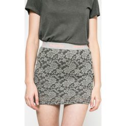 Superdry - Spódnica. Szare spódniczki damskie marki Superdry, s, bez wzorów, z elastanu, mini, dopasowane. W wyprzedaży za 69,90 zł.