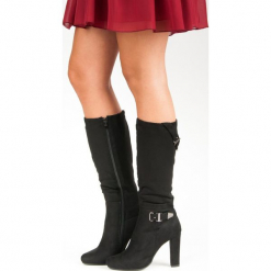ZAMSZOWE KOZAKI NA OBCASIE. Czarne buty zimowe damskie GROTO GOGO, z zamszu, na obcasie. Za 81,90 zł.