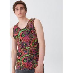 Tank top z nadrukiem Rick and Morty - Czarny. Czarne t-shirty męskie House, s, z nadrukiem, bez kołnierzyka. Za 49,99 zł.