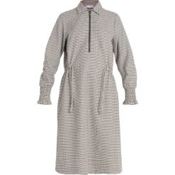 NORR SUNRID DRESS Sukienka koszulowa brown. Brązowe sukienki damskie marki NORR, m, z materiału, z koszulowym kołnierzykiem, koszulowe. Za 579,00 zł.