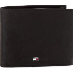 Duży Portfel Męski TOMMY HILFIGER - Johnson Trifold AM0AM00665 Czarny 002. Czarne portfele męskie marki TOMMY HILFIGER, bez wzorów, ze skóry. Za 299,00 zł.