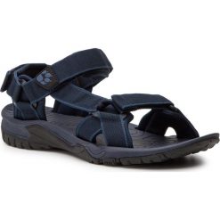 Sandały JACK WOLFSKIN - Lakewood Ride Sandal M 4019021 Night Blue. Niebieskie sandały męskie Jack Wolfskin, z tworzywa sztucznego, bez zapięcia. W wyprzedaży za 209,00 zł.