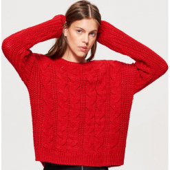 Sweter z warkoczowym splotem - Czerwony. Czerwone swetry klasyczne damskie Cropp, l, ze splotem. Za 79,99 zł.