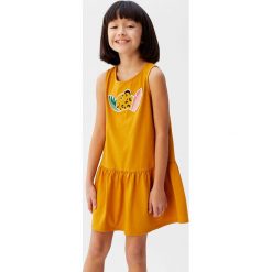 Mango Kids - Sukienka dziecięca Jungla 110-152 cm. Żółte sukienki dziewczęce Mango Kids, z aplikacjami, z bawełny, bez rękawów, mini, proste. Za 69,90 zł.