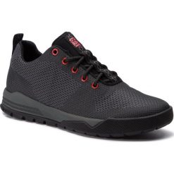 Sneakersy CATERPILLAR - Instill P723107 Black/Dark Shadows. Szare sneakersy męskie Caterpillar, na co dzień, bez wzorów, z tworzywa sztucznego, eleganckie, bez zapięcia. W wyprzedaży za 329,00 zł.