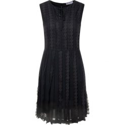 Sukienka koktajlowa Red Valentino SR3VA03E. Czarne sukienki damskie Red Valentino, bez wzorów, z poliesteru, wizytowe, bez kołnierzyka, bez rękawów. W wyprzedaży za 1429,00 zł.