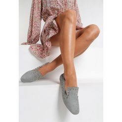Szare Mokasyny Dark Embrace. Szare mokasyny damskie Renee. W wyprzedaży za 54,99 zł.