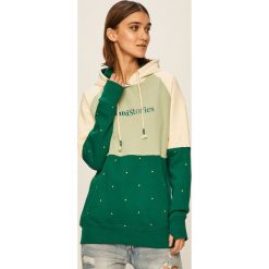 Femi Stories - Bluza Nemos. Bluzy damskie Femi Stories, s, z nadrukiem, z elastanu, bez rękawów, z kapturem. Za 279,90 zł.