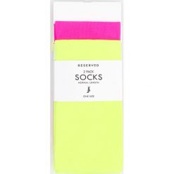 Neonowe skarpetki 2 pack - Żółty. Żółte skarpetki damskie Reserved, bez wzorów. Za 24,99 zł.