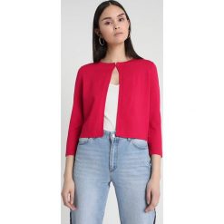 Kardigany damskie: Karen Millen FINE GAUGE ESSENTIAL CARDIGAN Kardigan raspberry