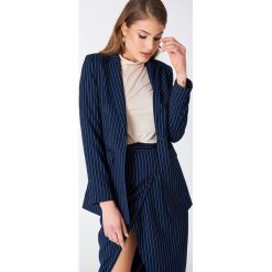 NA-KD Trend Marynarka w prążki - Blue. Niebieskie marynarki męskie marki NA-KD Trend, w prążki. W wyprzedaży za 128,98 zł.