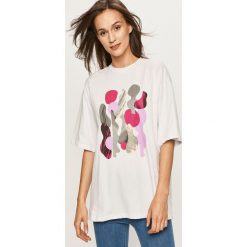 Answear - T-shirt Answear Lab. Białe bluzki damskie ANSWEAR, s, z nadrukiem, z bawełny, casualowe, z okrągłym kołnierzem, z krótkim rękawem. Za 59,90 zł.