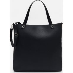 Duża torba shopper - Czarny. Czarne torby damskie na zakupy Cropp, bez wzorów, duże, bez dodatków. Za 99,99 zł.
