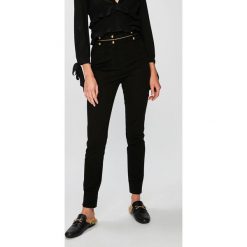 Pinko - Spodnie. Czarne spodnie damskie Pinko, bez wzorów, z elastanu, casualowe. W wyprzedaży za 599,90 zł.
