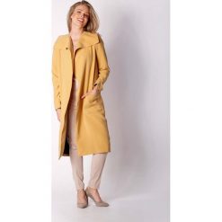 Kamelowy Kopertowy Płaszcz z Dużymi Kieszeniami. Pomarańczowe kurtki damskie Molly.pl, s, bez wzorów, eleganckie, długie, bez kaptura. Za 246,90 zł.
