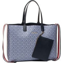 Torebka TOMMY HILFIGER - Iconic Tommy Tote Monogram AW0AW08318 C7H. Niebieskie torebki klasyczne damskie TOMMY HILFIGER, bez wzorów, ze skóry ekologicznej, klasyczne, duże, bez dodatków. Za 649,00 zł.
