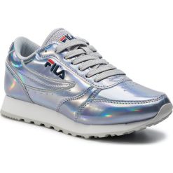 Sneakersy FILA - Orbit F Low Wmn 1010454.3VM Silver. Szare półbuty damskie Fila, z materiału. W wyprzedaży za 179,00 zł.