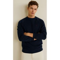 Mango Man - Bluza Artes. Niebieskie bluzy męskie marki Mango Man, xl, bez wzorów, z bawełny, z okrągłym kołnierzem, bez rękawów, bez kaptura. W wyprzedaży za 89,90 zł.