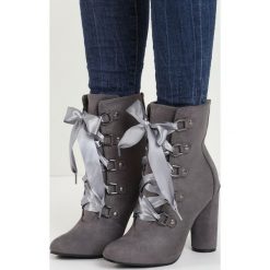 Szare Botki Soft Walk. Szare botki damskie Born2be, z weluru, na wysokim obcasie, na słupku, na sznurówki. Za 109,99 zł.