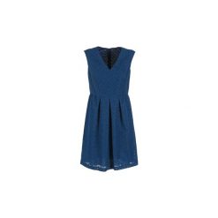 Sukienki krótkie Benetton JESABE. Niebieskie sukienki damskie Benetton, s, bez wzorów, bez kołnierzyka, z krótkim rękawem, krótkie, mini. Za 319,20 zł.