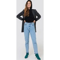 Jeansy damskie: NA-KD Jeansy Open Hem – Blue