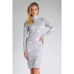 Sukienka w kolorze szarym. Szare sukienki damskie Moda na kolor, xs, w koronkowe wzory, z koronki, z golfem, bez rękawów, midi. W wyprzedaży za 159,95 zł.