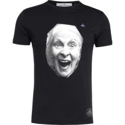 Vivienne Westwood PERU Tshirt z nadrukiem black. Czarne koszulki polo męskie marki Vivienne Westwood, s, z nadrukiem, z bawełny. W wyprzedaży za 344,50 zł.