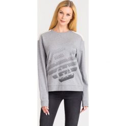 BLUZA EA7 Emporio Armani. Szare bluzy damskie s, z nadrukiem. Za 251,40 zł.