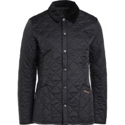 Barbour Kurtka przejściowa black. Czarne kurtki męskie przejściowe Barbour, m, z poliamidu. Za 699,00 zł.