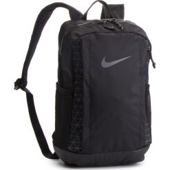 Plecak NIKE - BA5557 010. Czarne plecaki damskie Nike, z materiału, sportowe. Za 139,00 zł.