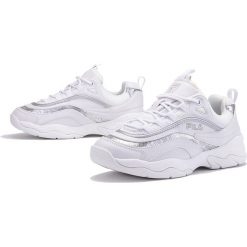 FILA RAY LOW WMN > 1010879-93N. Sneakersy damskie Fila, ze skóry. W wyprzedaży za 299,99 zł.