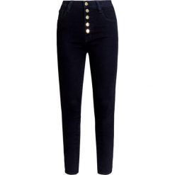 Jeansy J BRAND LILLIE SUPER HIGH RISE CROP SKINNY. Niebieskie jeansy damskie J Brand, z podwyższonym stanem. Za 1370,00 zł.