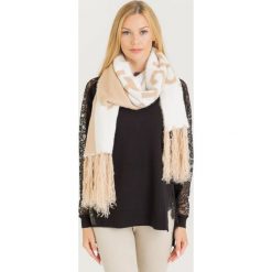 SZALIK TWINSET U&B. Brązowe szaliki damskie Twinset U&B, bez wzorów, z materiału. Za 349,00 zł.