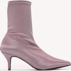 Botki damskie lity: NA-KD Shoes Satynowe botki z miękką cholewką - Pink,Purple