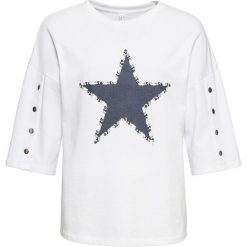 Bluza z guzikami bonprix biały. Białe bluzy damskie bonprix, z nadrukiem. Za 89,99 zł.